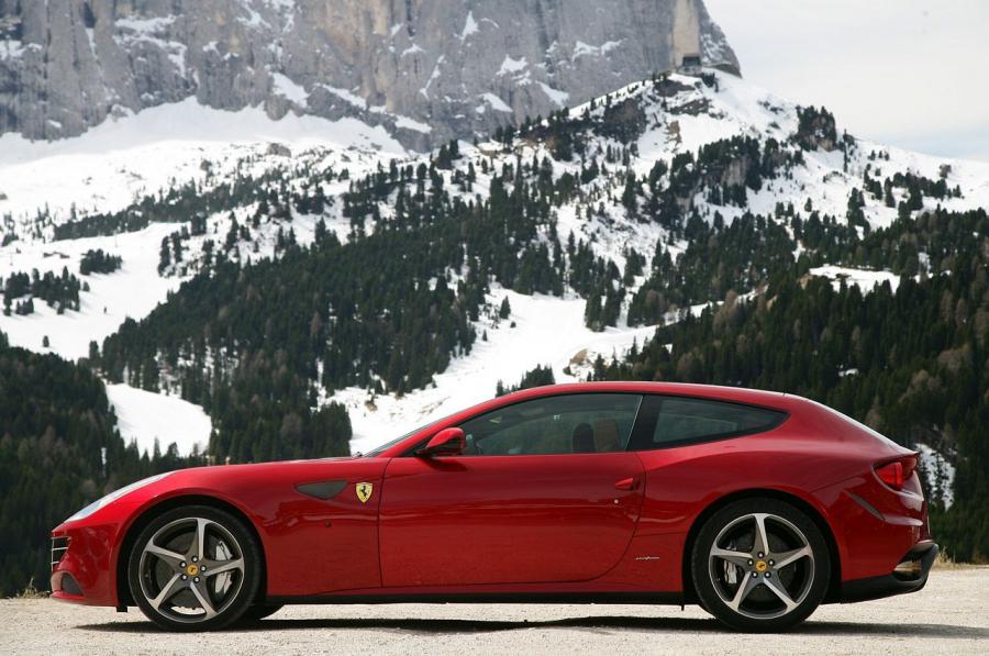  Ferrari FF 2011 года  (фото 137 из 195)
